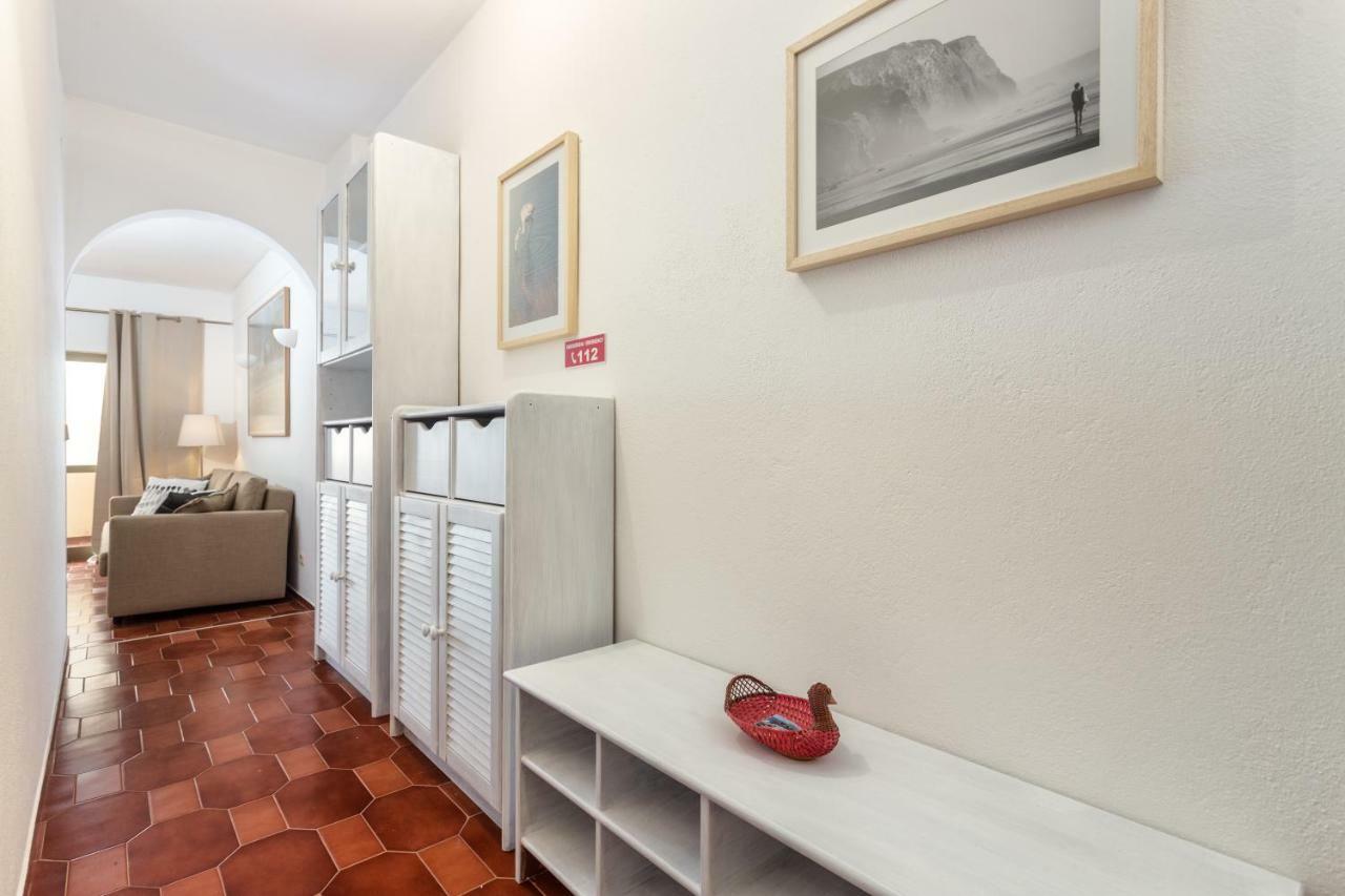 Lagos Apartment Ap Praia Dona Ana Exterior photo